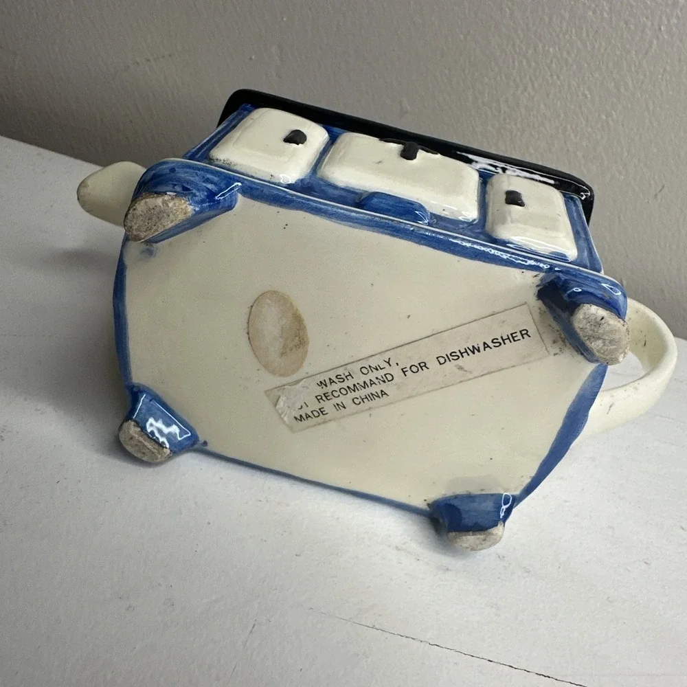 Vintage Wood burning stove  Teapot Decorative Ceramic Collectible Tea lover - Picture 11 of 11